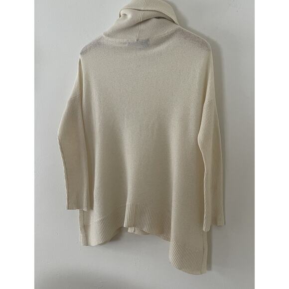 360 Cashmere 100% Ivory Cream Turtleneck Sweater Size XS Oversized - Picture 3 of 4